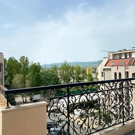 Dawn Park Deluxe Apartmanhotel