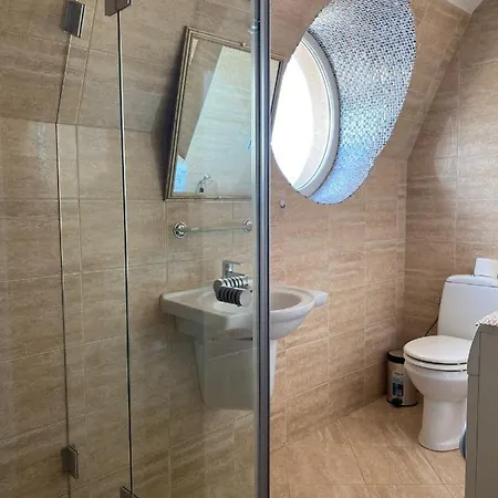 Dawn Park Deluxe 4* Napospart