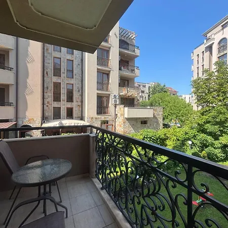 Apartmanhotel Dawn Park Deluxe Napospart