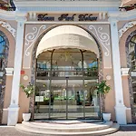 Dawn Park Deluxe Apartmanhotel 3*