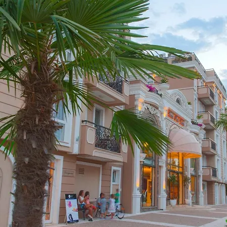 Dawn Park Deluxe Appart hôtel Slantchev Briag
