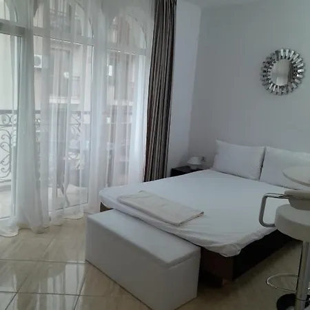 Apartmanhotel Dawn Park Deluxe 3*