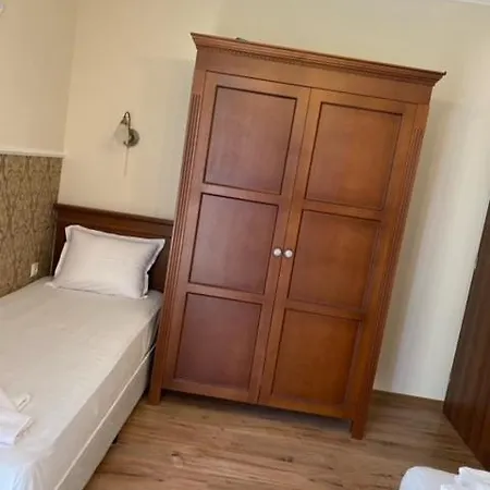 Dawn Park Deluxe 3* Napospart