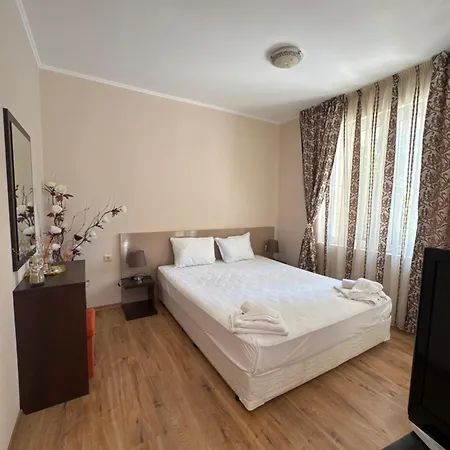 Dawn Park Deluxe מלון דירות סאני ביץ'