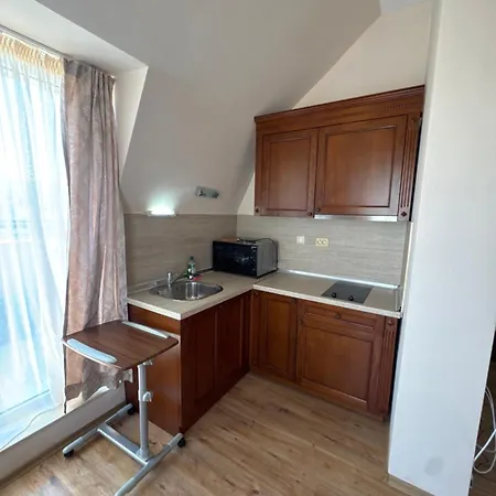 Dawn Park Deluxe סאני ביץ'