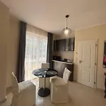 Dawn Park Deluxe Ξενοδοχείο με διαμερίσματα 3*