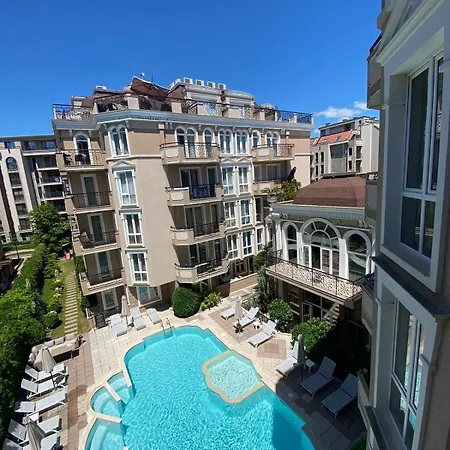 Dawn Park Deluxe Aparthotel