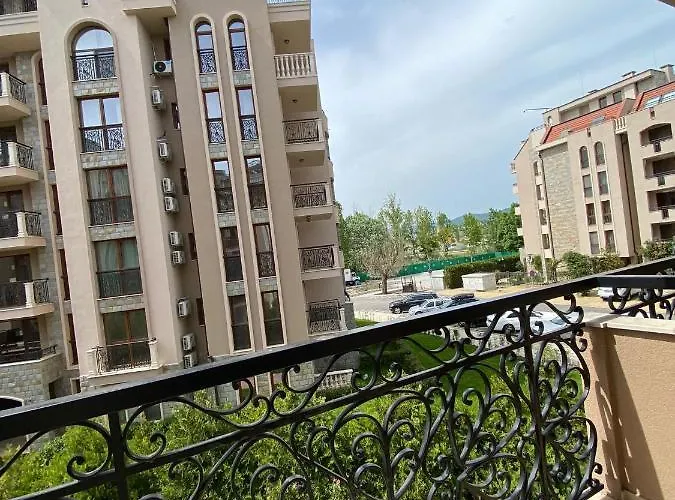 Hotel apartamentowy Dawn Park Deluxe 4*