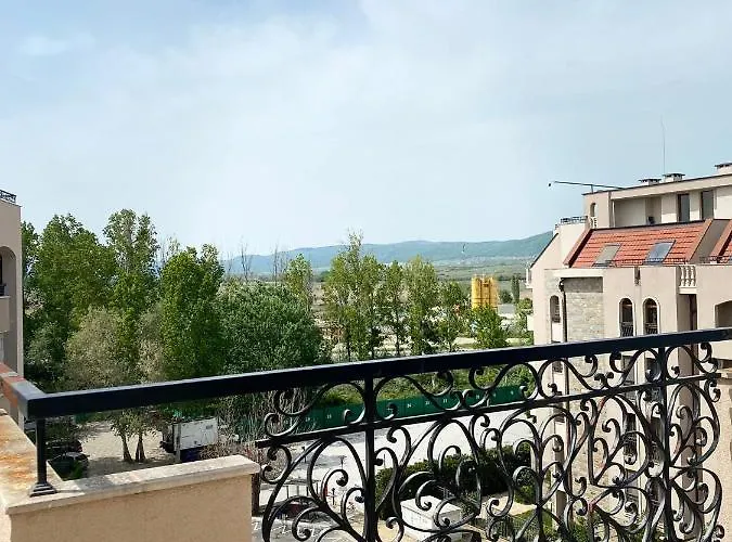 Dawn Park Deluxe Hotel apartamentowy